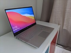 A HP Envy 15 é uma alternativa intrigante para os fãs de laptops multimídia de 15 polegadas. (Fonte de imagem: HP)