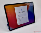 O iPad Pro 12.9 (2021) é mais do que apenas uma versão maior de seu irmão de 11 polegadas. (Fonte de imagem: NotebookCheck)