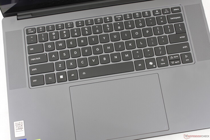 O tamanho do clickpad é o mesmo de antes (~15 x 9,5 cm), mas o feedback é mais fraco e superficial