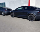 Nova cor cinza Stealth vs. antiga cor prata da Tesla (imagem: Pixlrage/Reddit)