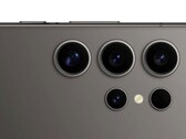 De acordo com o vazador Ice Universe, a câmera do Samsung Galaxy S24 Ultra finalmente oferecerá a opção de vídeo 4K120 conhecida dos carros-chefe da Sony Xperia. (Imagem via Walmart, editada)