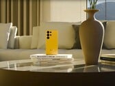 De acordo com um vazador, a Samsung instalará uma memória RAM 25% mais rápida no Galaxy S26 Ultra. (Fonte da imagem: TT Technology, YouTube)