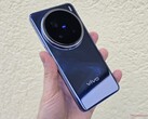 O Vivo X200 FE será alimentado por um SoC MediaTek de última geração, ao contrário do Vivo X200 Pro, que aparece na foto (fonte da imagem: Notebookcheck)