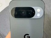 Espera-se que o Pixel 10 Pro seja um dos quatro smartphones Pixel 10 que a Google lançará este ano. (Fonte da imagem: Mystic Leaks)