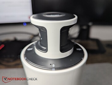 As duas câmeras estão voltadas uma para a outra