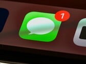 O aplicativo Mensagens da Apple, cujo ícone aparece na imagem, adiciona uma nova opção para ocultar o botão de ditado no campo de texto.