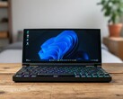 O conceito Kickstarter da Keebmon combina um PC Ryzen AI 9 HX 370, uma tela touchscreen ultralarga de 13 polegadas e um teclado mecânico hot-swap em um único dispositivo dobrável
