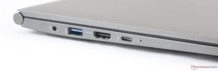 Left: AC adapter, USB 3.1 Type-A, HDMI 1.4, USB Type-C + Thunderbolt 3