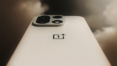 O OnePlus 15 na cor Sand Dune. (Fonte da imagem: OnePlus)
