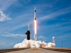 Imagem do foguete da SpaceX decolando da base de lançamento em Cabo Canaveral, Flórida. (Fonte da imagem: SpaceX/Flickr)