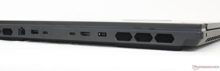 Traseira: 2,5 Gbps RJ-45, USB-A 3.2 Gen. 1, 2x Thunderbolt 4 com DisplayPort 1.4 + Power Delivery 140 W, HDMI 2.1, adaptador CA