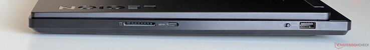 À direita: Leitor de cartão SD USB-C 3.2 Gen.1 (5 GBit/s, modo DisplayPort ALT 1.4, Power Delivery), webcam eShutter, USB-A 3.2 Gen.1 (5 GBit/s)