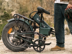 A Engwe Engine Pro 2.0 é uma e-bike dobrável para off-roading. (Fonte da imagem: Engwe)