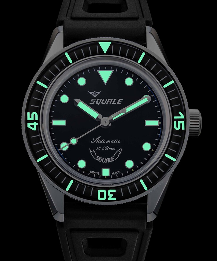 O Squale Sub-37 Legend tem 300 metros de resistência à água