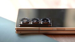 Um vazador fornece novas pistas sobre os recursos do Galaxy Z Fold7 e do Galaxy Z Flip7. Esta foto mostra o atual Samsung Special Edition. (Fonte da imagem: Ben's Gadget Reviews)