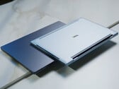 O Dell XPS 13 custa a partir de US$ 599,99 para estudantes. Na foto: duas opções de cores do notebook.