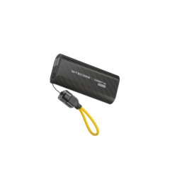O Nitecore Summit Air é um carregador portátil projetado para uso em baixas temperaturas