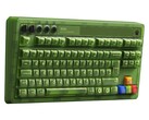 As versões européias do 8BitDo Retro 87 Mechanical Keyboard Xbox Edition têm uma tecla enter em forma de L e uma tecla Shift esquerda menor. (Fonte da imagem: 8BitDo)