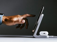 O Nomad Stand One Gen 4 carrega sem fio os smartphones Android com até 25 watts (Fonte da imagem: Nomad)