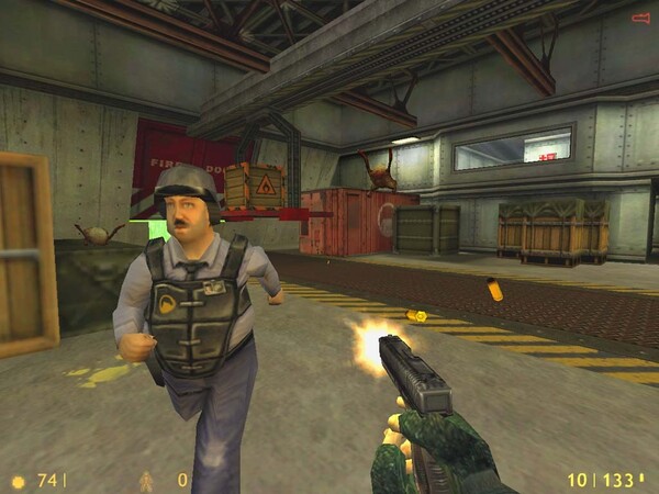 Embora um pouco ultrapassado graficamente hoje em dia, o Opposing Force foi tão revolucionário para a época quanto seu jogo base. E tudo isso cabia em 32 MB de memória de vídeo! (Fonte da imagem: Valve)