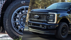Um novo conjunto de vazamentos indica que uma potencial picape elétrica Ford Super Duty com motores de cubo pode estar chegando. (Fonte da imagem: Ford / Autoblog - editado)