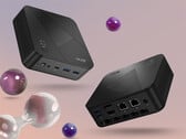 O Revo Box com Ryzen AI 9 465 apresenta um elegante chassi preto. Na imagem: uma foto promocional mostrando o mini PC de diferentes ângulos.