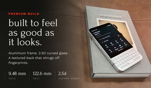 O Minimal Phone 2 é menor que seu antecessor, mas possui especificações técnicas superiores.