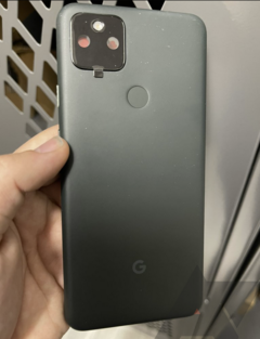 A carcaça traseira do próximo Google Pixel 5a 5G. (Imagem: Android Polícia)