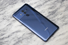 O Huawei Mate 10 Pro de quatro anos de idade é elegível para a EMUI 12. (Fonte: Slick Deals)