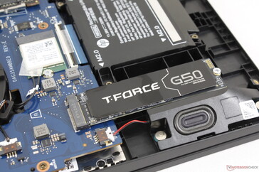 T-Force SSD com o dissipador de calor removido
