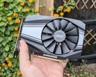 Placa de vídeo ASUS GTX 1650 Super usada nos testes de benchmark do Battlefield 6 (Fonte da imagem: RandomGaminginHD via YouTube))