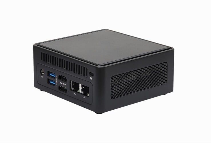 As entradas e saídas traseiras incluem duas portas 2,5 GbE, duas portas HDMI e duas portas USB-A.