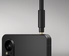 Alguns compradores de smartphones escolhem um telefone Xperia por causa da qualidade de áudio fornecida pela entrada de fone de ouvido de 3,5 mm. (Fonte da imagem: Sony)