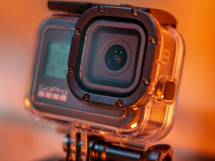 Um close-up de uma câmera GoPro.