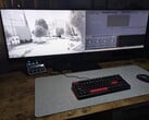 O Innocn E49M1R exibe um desenho técnico à esquerda e o DaVinci Resolve à direita.