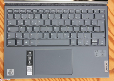 Tampa tipo com conexão Bluetooth. Uma bateria está incluída para que você possa usar o teclado sem acoplá-lo ao tablet