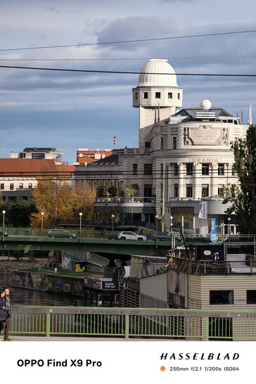 Oppo Find X9 Pro com zoom de 10x e lente tele.