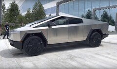 O Cybertruck da Tesla parece estar se aproximando do status de produção em sua última aparição em uma reunião de acionistas no Texas. (Fonte da imagem: Farzad Mesbahi no YouTube)