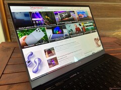 O Razer Blade 14 oferece um desempenho gráfico significativamente mais rápido do que o Dell 14 Premium pelo mesmo preço de US$ 2.000 (Fonte da imagem: Notebookcheck)