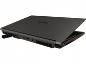 Revisão preliminar do XMG Neo 15 E22 com RTX 3080 Ti (Tongfang GM5AG8W): O resfriamento de água é uma solução provisória, mas viável para laptops de jogos?