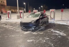 Como esperado, carregar o Modelo 3 Tesla a -14 graus demora um pouco mais do que o normal (Imagem: Revisão fora de especificação)