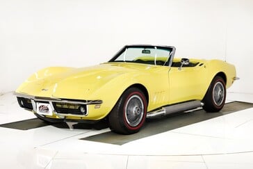 A cor “Safari Yellow” deste Corvette de 1968 serviu de inspiração original para a cor do cabo Ethernet.