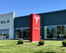 Um centro de serviços da Tesla (Fonte da imagem: Dilip Vishwanat/SLBJ)