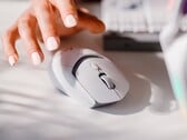 O Logitech G309 Lightspeed utiliza o sensor Logitech HERO 25K. (Fonte da imagem: Logitech)