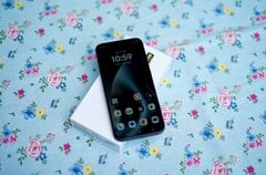 O Motorola Moto G87 tem um AMOLED muito brilhante, o que nem sempre é positivo.