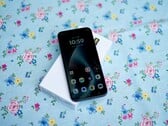 O Motorola Moto G87 tem um AMOLED muito brilhante, o que nem sempre é positivo.