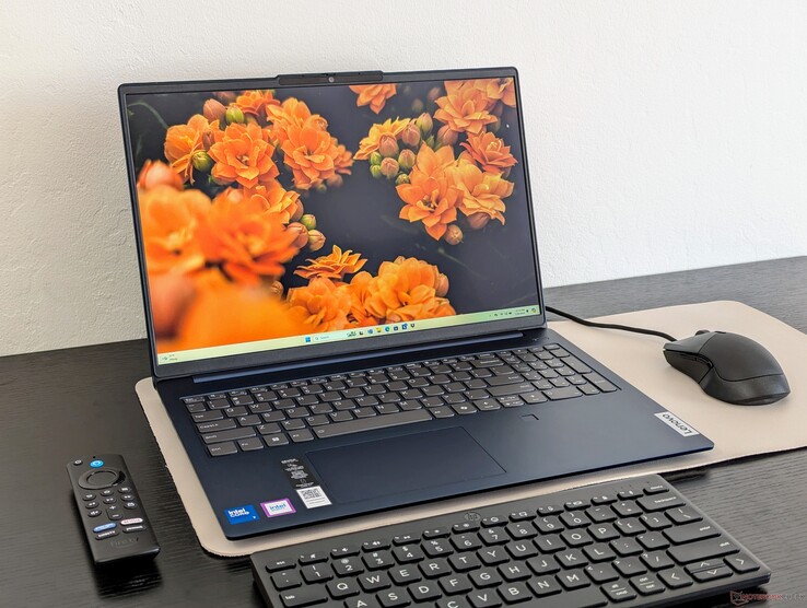 Lenovo IdeaPad Slim 7 16IRU9 (também conhecido como IdeaPad Slim 7 16 G9) Lenovo IdeaPad Slim 7 16IRU9 (também conhecido como IdeaPad Slim 7 16 G9)