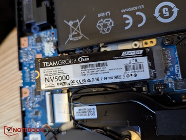 Nós o colocamos no segundo slot primeiro e o mudamos para o slot principal do XMG Pro 16