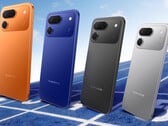 O Tecno Spark 50 Pro está disponível nas cores Laranja Dinâmico, Azul Meia-Noite, Preto Tinta, Cinza Titânio (da esquerda para a direita) e Branco Nuvem (não ilustrado).