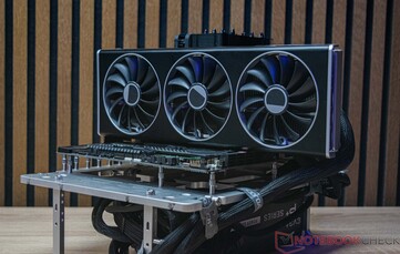 XFX Speedster MERC 310 Radeon RX 7900 XTX Black Edition durante as medições do nível de ruído